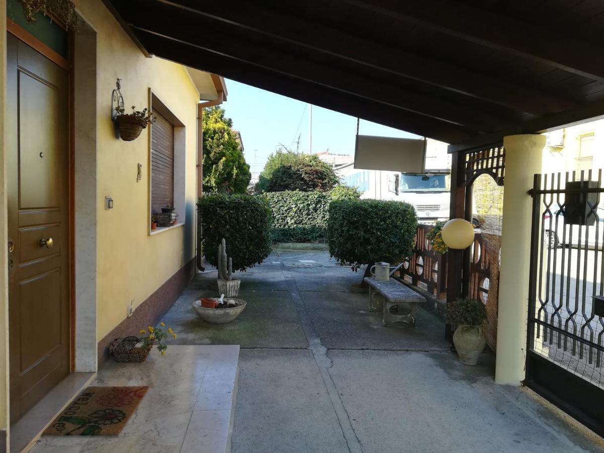 Ferienwohnung Casa Licinia San Giovanni Teatino Exterior foto
